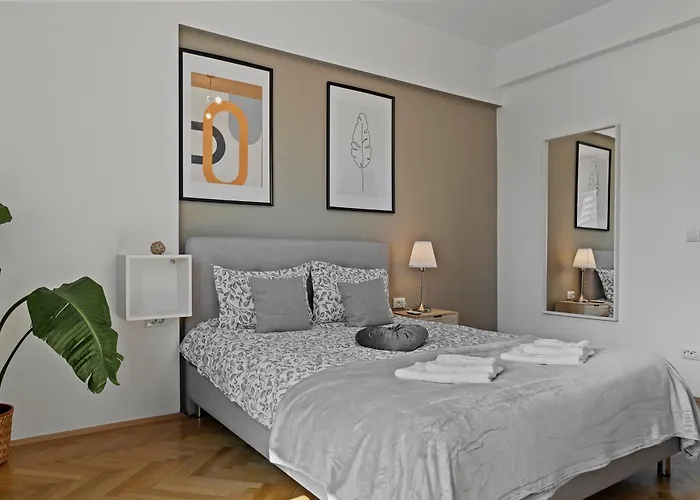 Ultracentral Dreamland 3 Bdrm Lägenhet