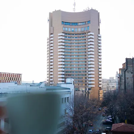 Ultracentral Dreamland 3 Bdrm Apartment *