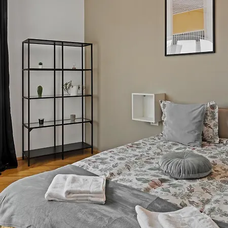 Ultracentral Dreamland 3 Bdrm * Bucarest