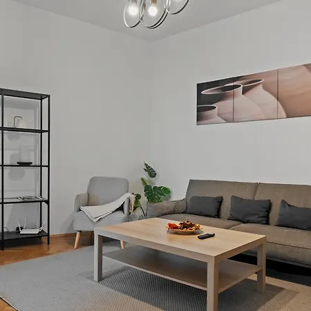 Ultracentral Dreamland 3 Bdrm *