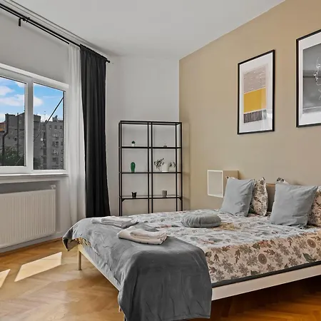 Ultracentral Dreamland 3 Bdrm Appartement *