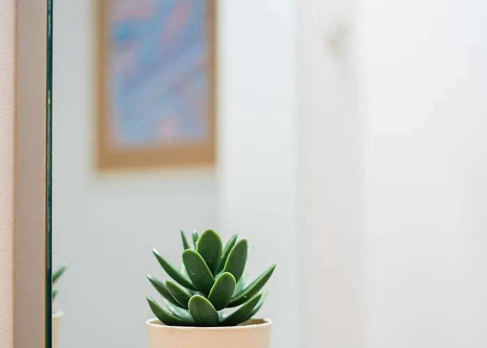 Ultracentral Dreamland 3 Bdrm *