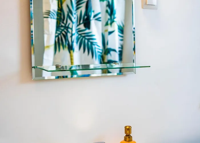 Ultracentral Dreamland 3 Bdrm *