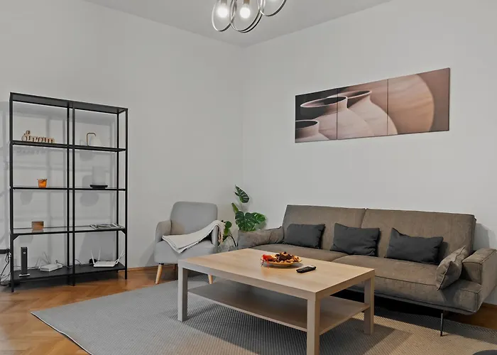 Ultracentral Dreamland 3 Bdrm *