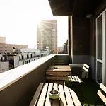 Ultracentral Dreamland 3 Bdrm * Бухарест