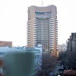 Ultracentral Dreamland 3 Bdrm Апартаменти *