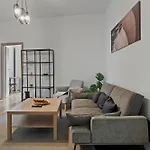 Ultracentral Dreamland 3 Bdrm