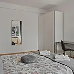 Апартаменти Ultracentral Dreamland 3 Bdrm *