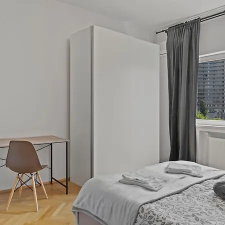 Апартаменти Ultracentral Dreamland 3 Bdrm *