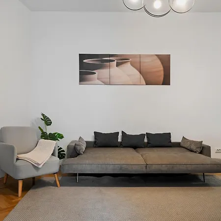 Ultracentral Dreamland 3 Bdrm Апартаменти Бухарест