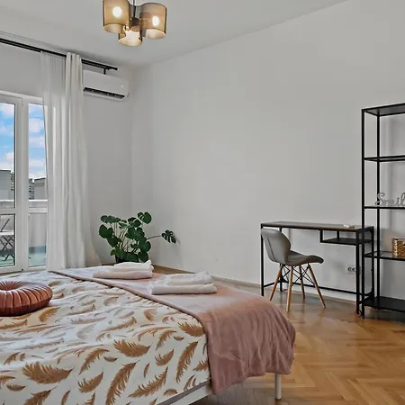 Ultracentral Dreamland 3 Bdrm Appartement Boekarest