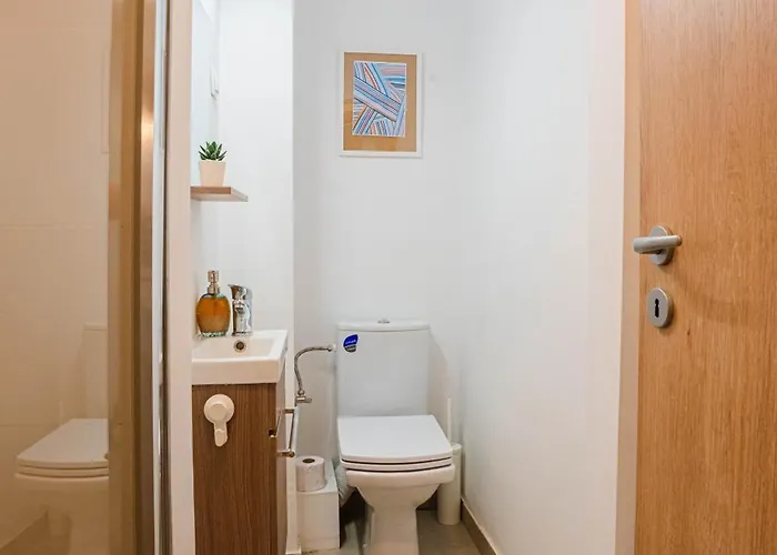 Ultracentral Dreamland 3 Bdrm * Bükreş
