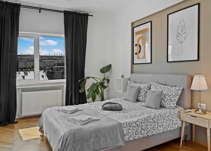 Ultracentral Dreamland 3 Bdrm * Bükreş